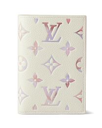 Louis Vuitton Passport Envelope M25917 Cream